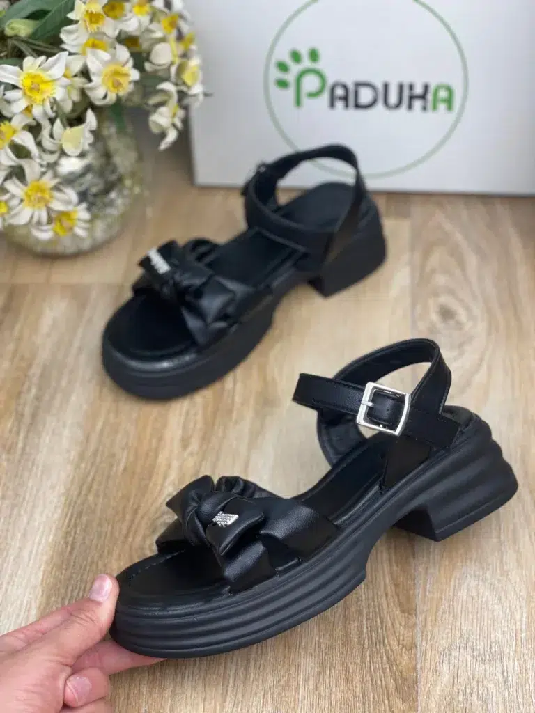 sandal zanane zire pu lejdar miumiu 6