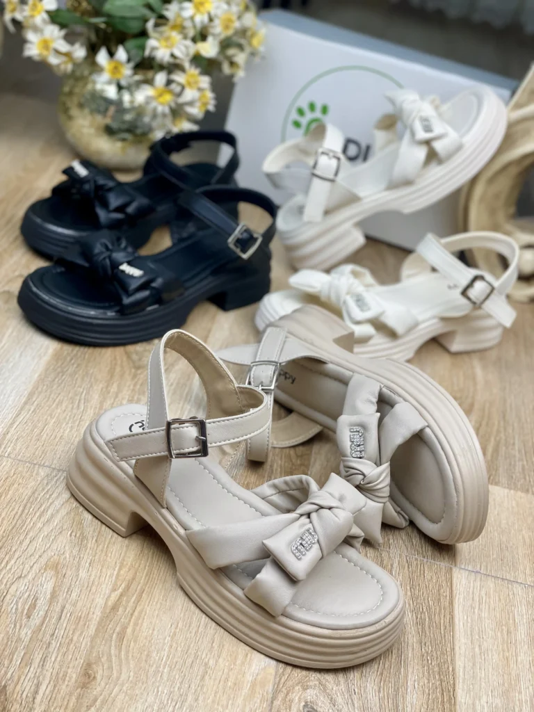 sandal zanane zire pu lejdar miumiu 2