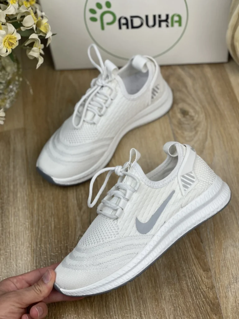 katooni joorabi zire pu nike sade 5