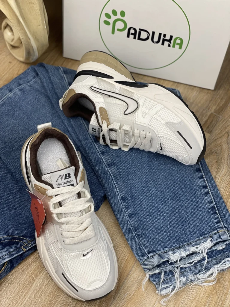 katooni zanane nike V2K chini 6