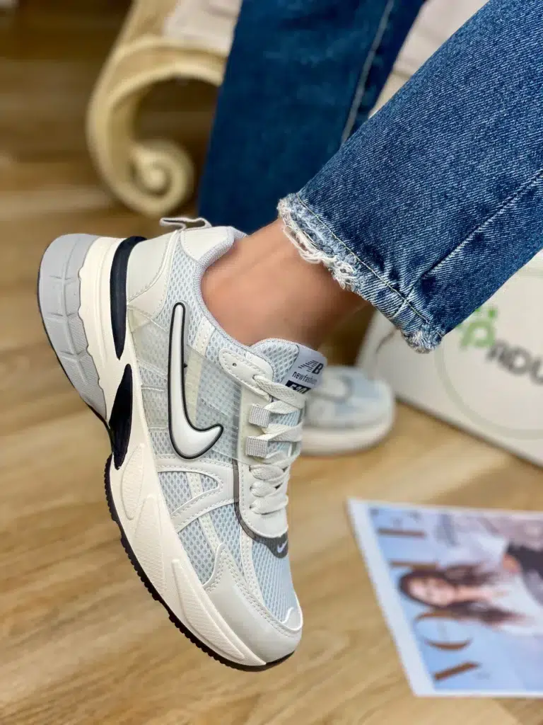 katooni zanane nike V2K chini 9