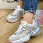 katooni zanane nike V2K chini 13